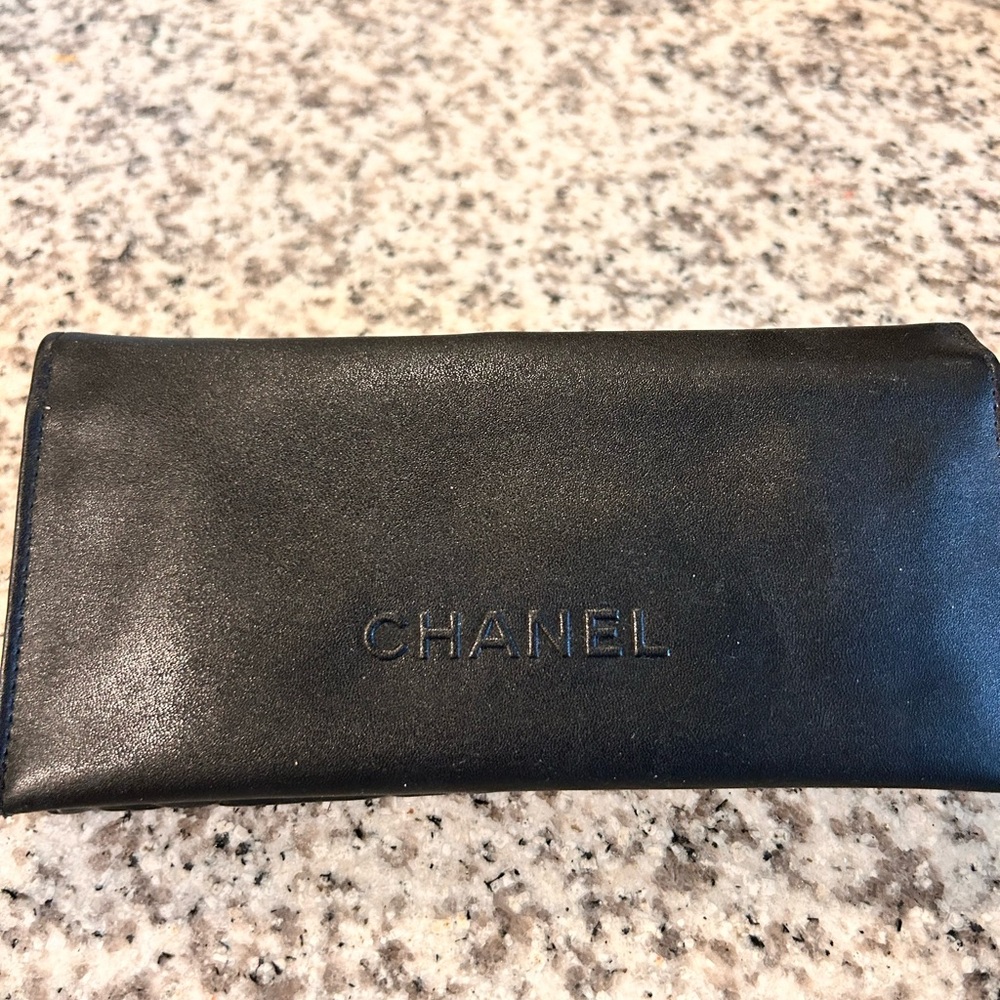 Chanel Sunglasses with Chain and Black Case - Picture 4 of 7